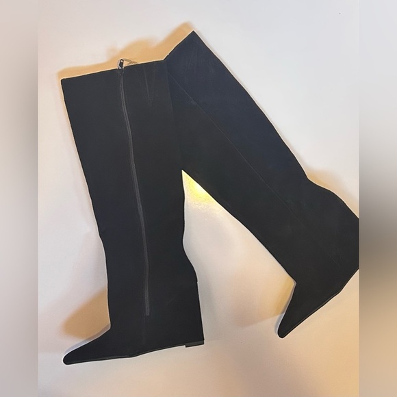 Gianni Bini Elegant Black Knee-High Women's Boots size 6.5M (G) - Picture 3 of 7